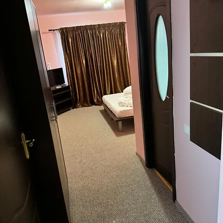 بيت ضيافة Pensiunea Ryana Maria إيفوري نورد